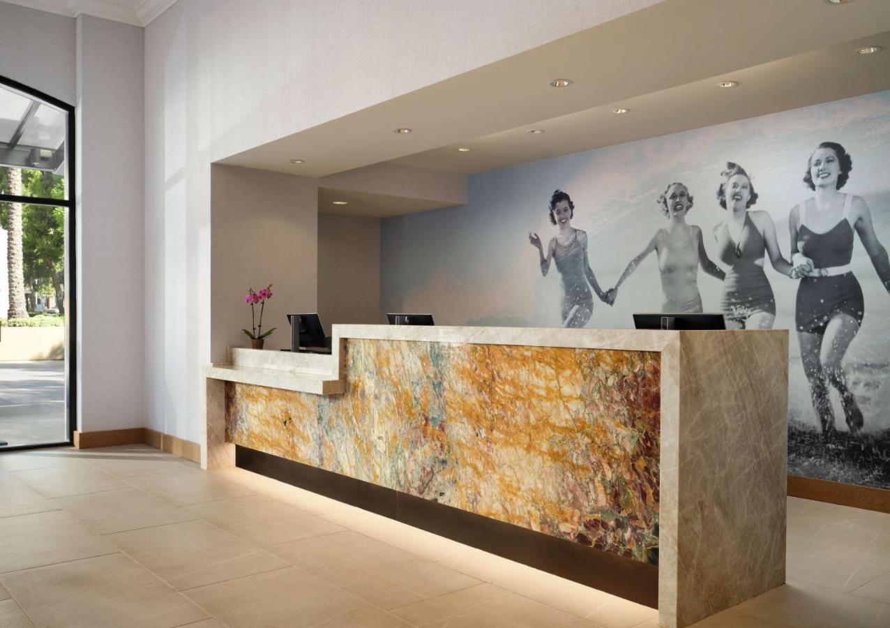 Doubletree By Hilton Irvine Spectrum Extérieur photo