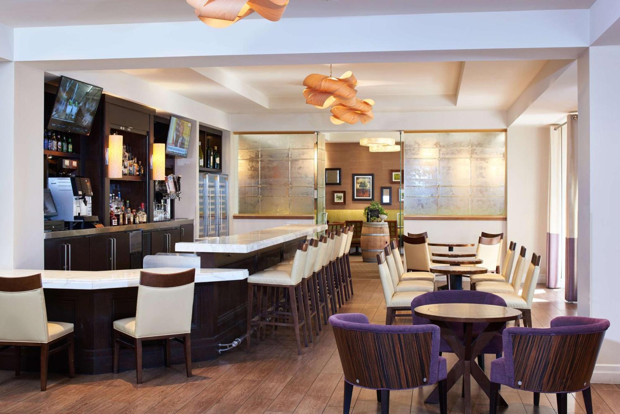 Doubletree By Hilton Irvine Spectrum Extérieur photo