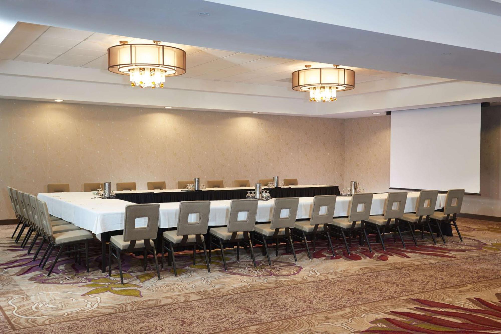 Doubletree By Hilton Irvine Spectrum Extérieur photo