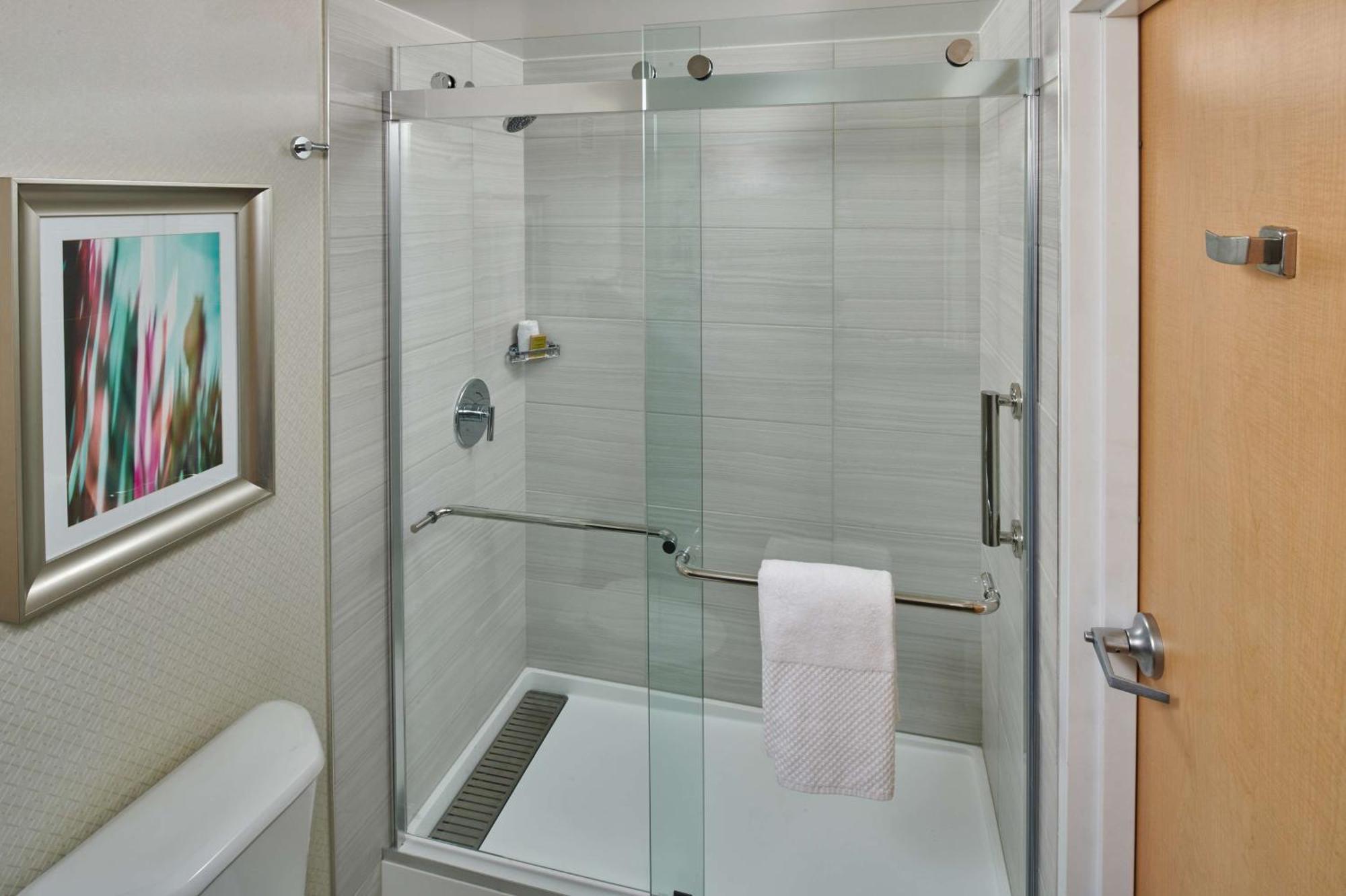 Doubletree By Hilton Irvine Spectrum Extérieur photo