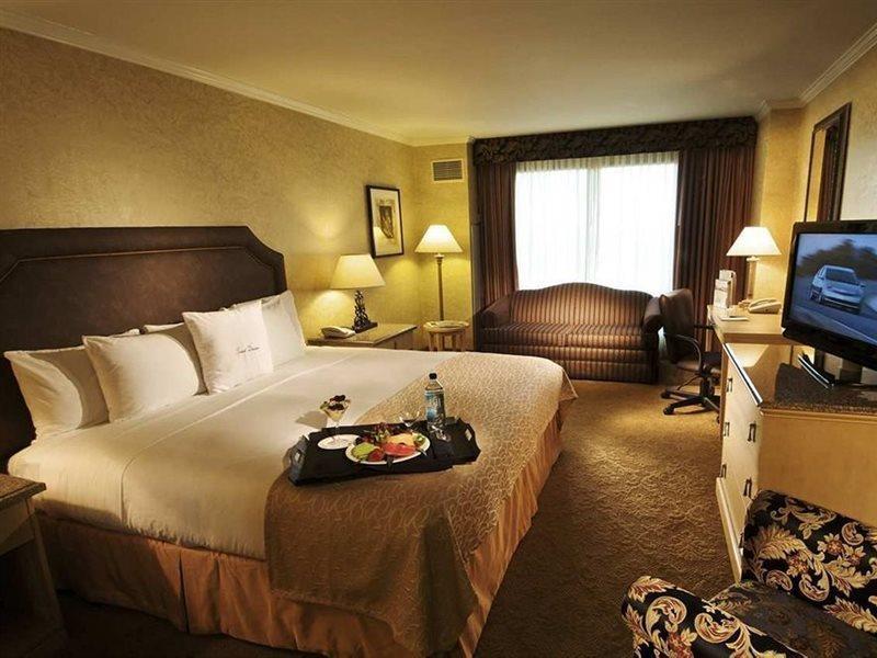 Doubletree By Hilton Irvine Spectrum Extérieur photo